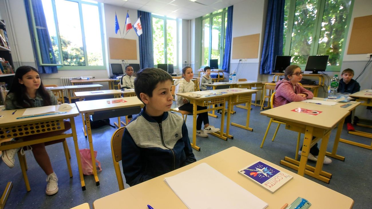 Francia instalará botones de alerta en los colegios para avisar a la policía de posibles ataques