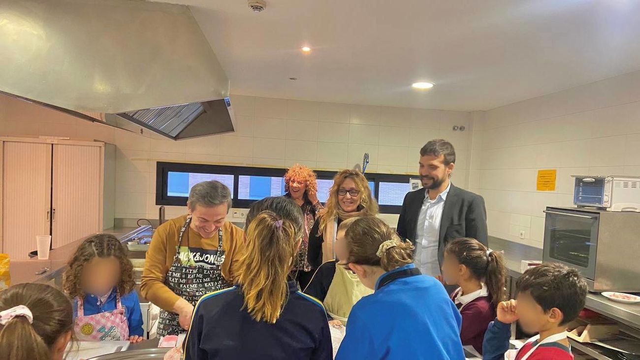 Uno de los talleres de cocina que se imparten en Alcorcón