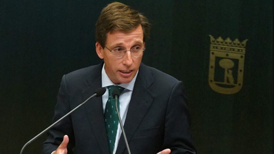 Almeida critica que el PSOE "amnistíe terroristas" mientras se echa las manos a la cabeza por las protestas en Ferraz