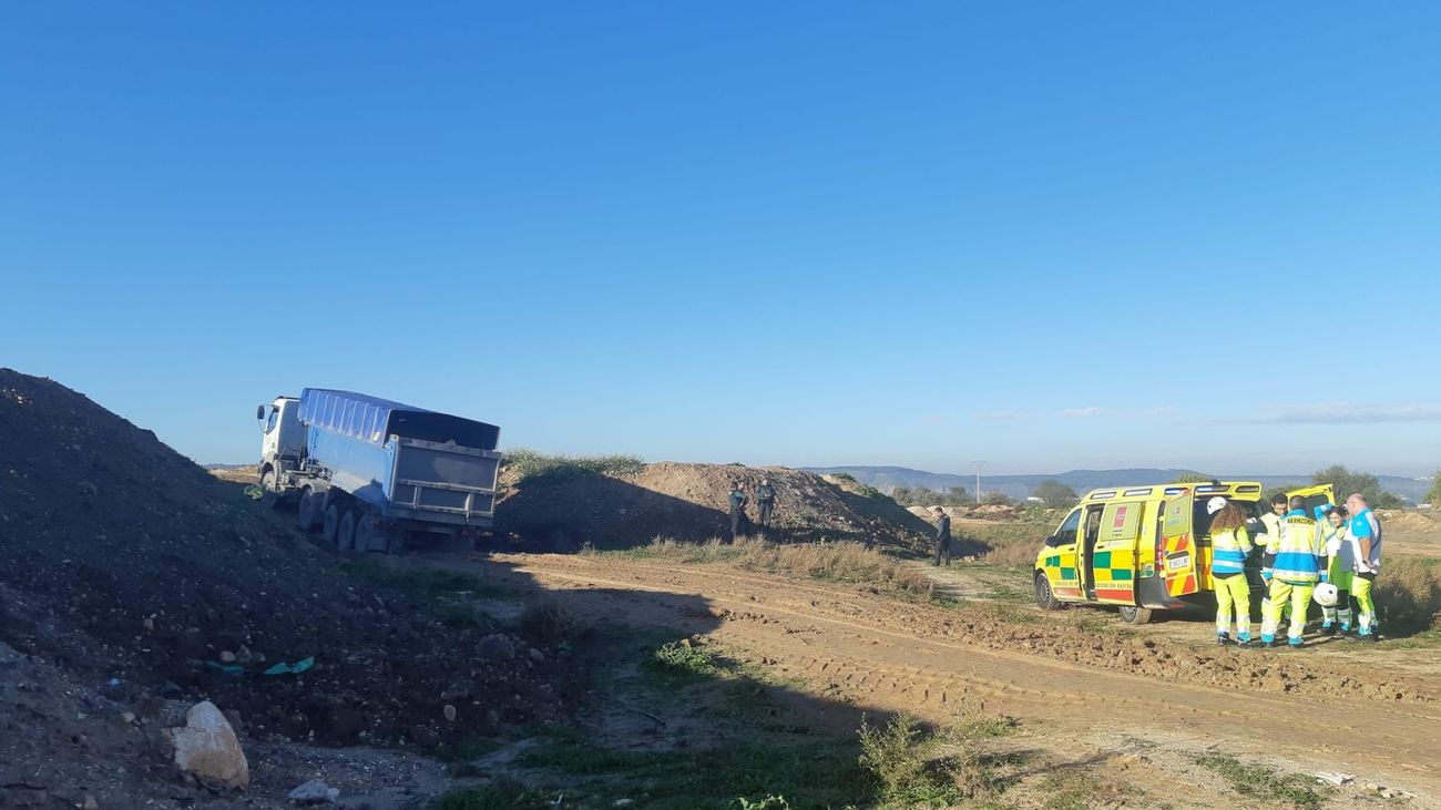 Muere un trabajador de 63 años tras ser aplastado por una pala excavadora en Velilla