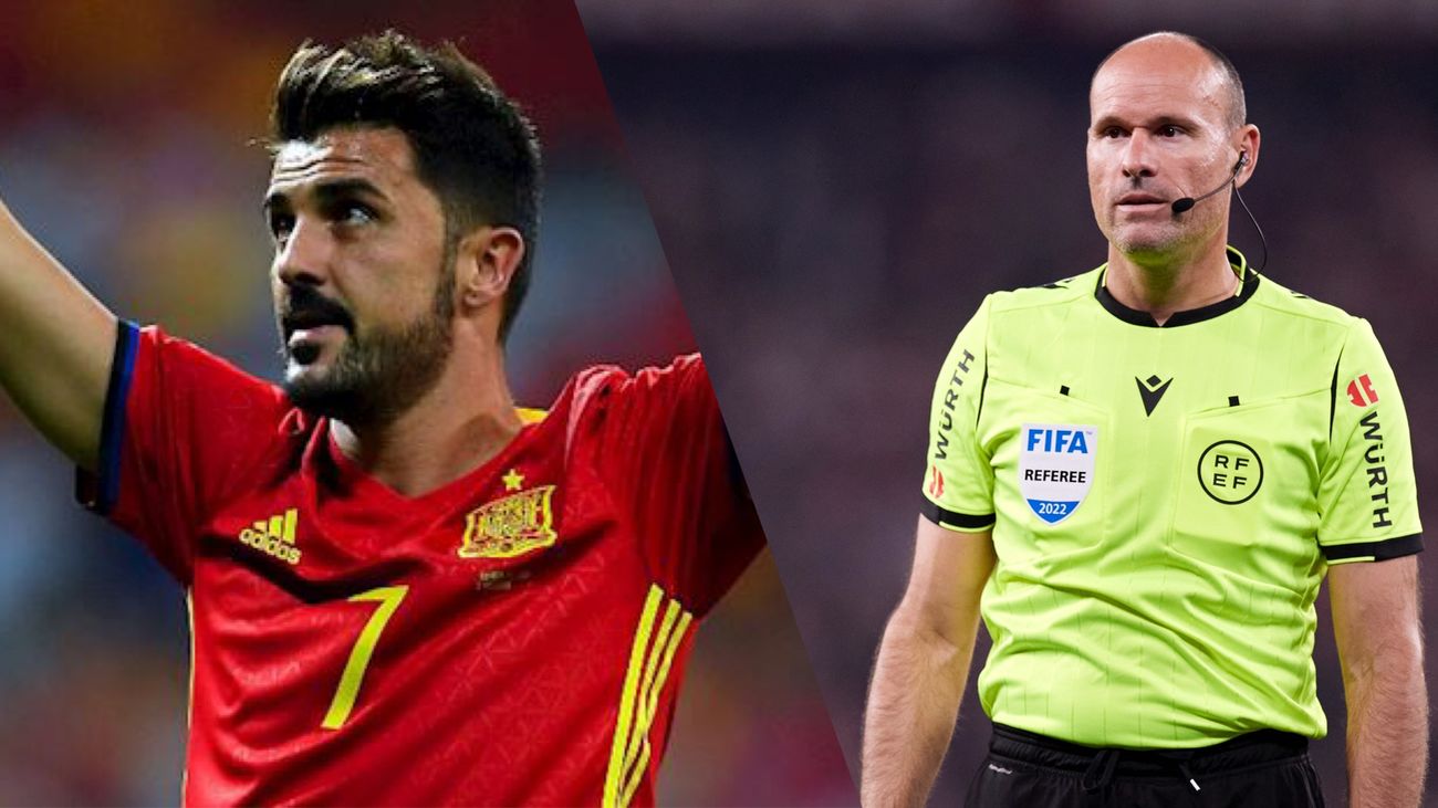 David Villa y Mateu Lahoz