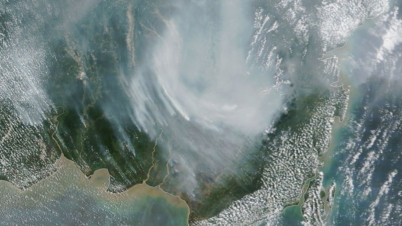 Tres terremotos, el mayor de magnitud 7, sacuden las aguas en el sureste de Indonesia