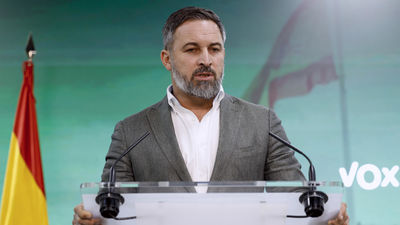 Abascal pide a sus dirigentes que "dejen de mirarse el ombligo" y recuerda que nadie es imprescindible en Vox