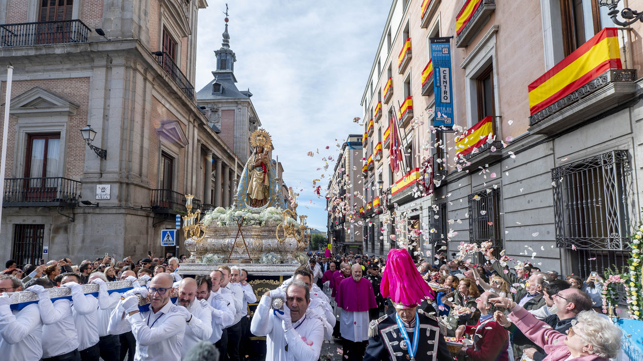 Procesión de la Virgen de la Almudena por Madrid