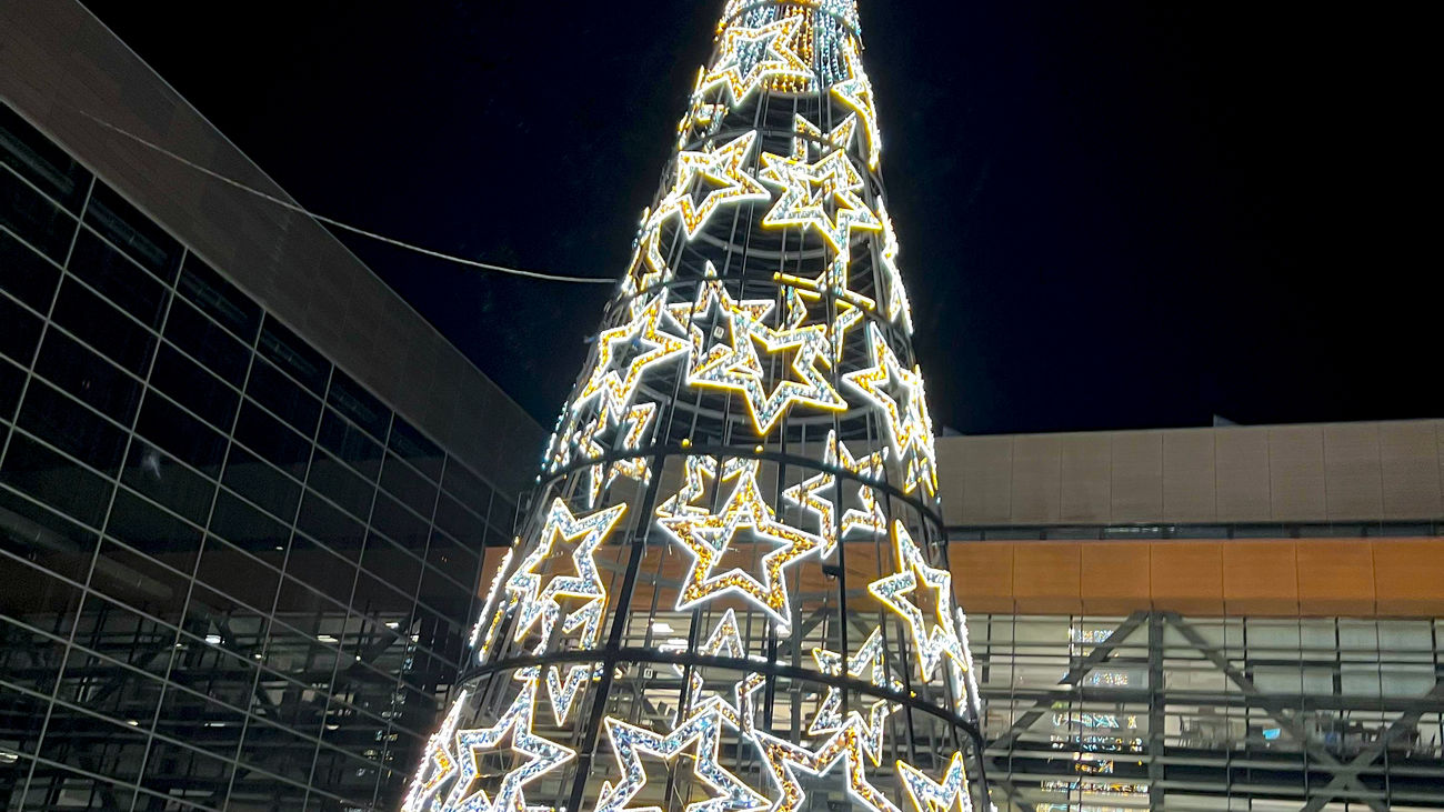 Árbol navideño de luz en Alcorcón