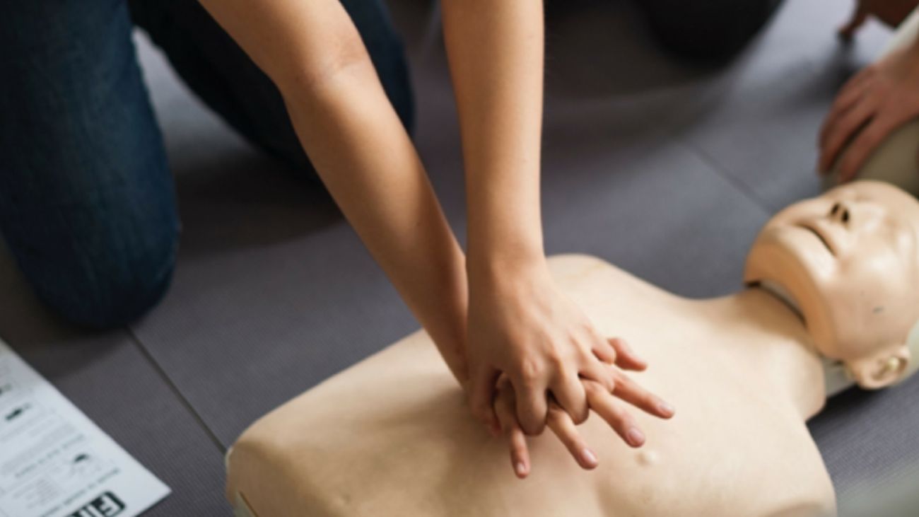 Sólo 4 de cada 10 testigos de una parada cardíaca hacen maniobras de reanimación