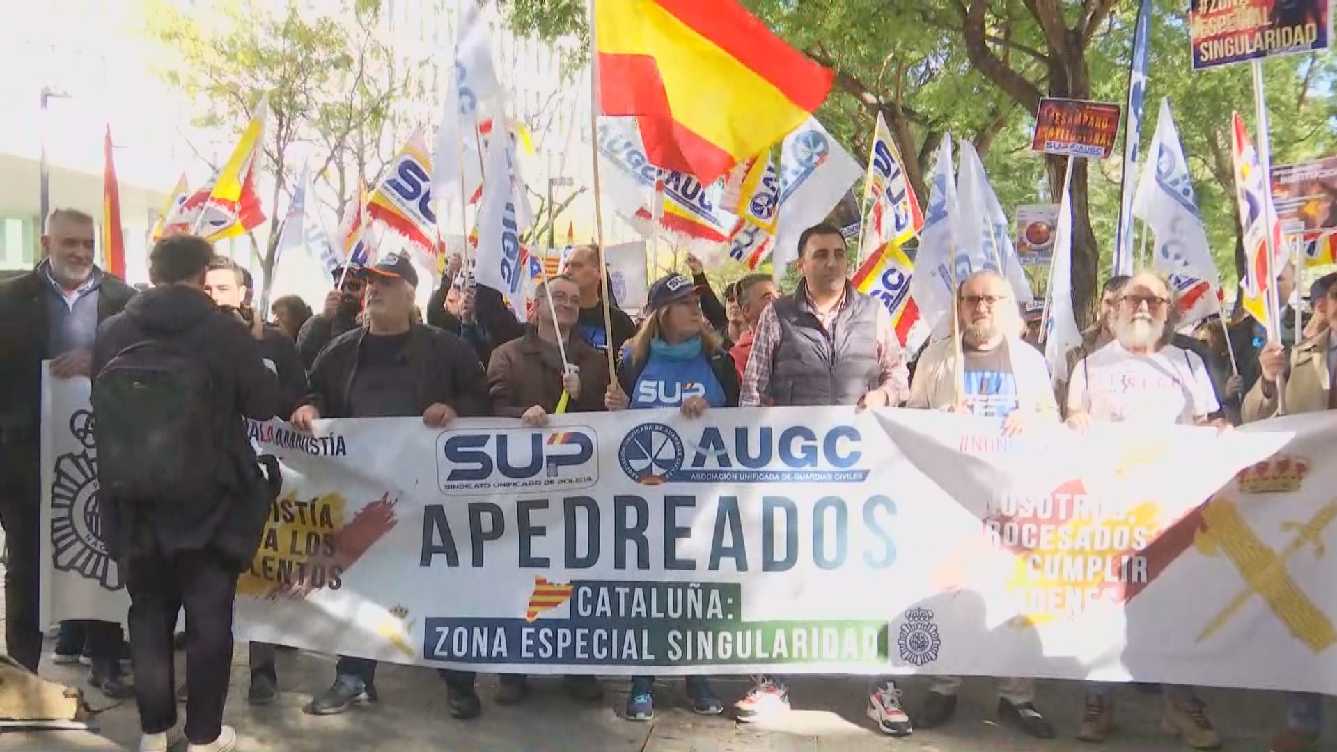 Protesta de sindicatos de policías y guardias civiles en Cataluña contra la amnistía