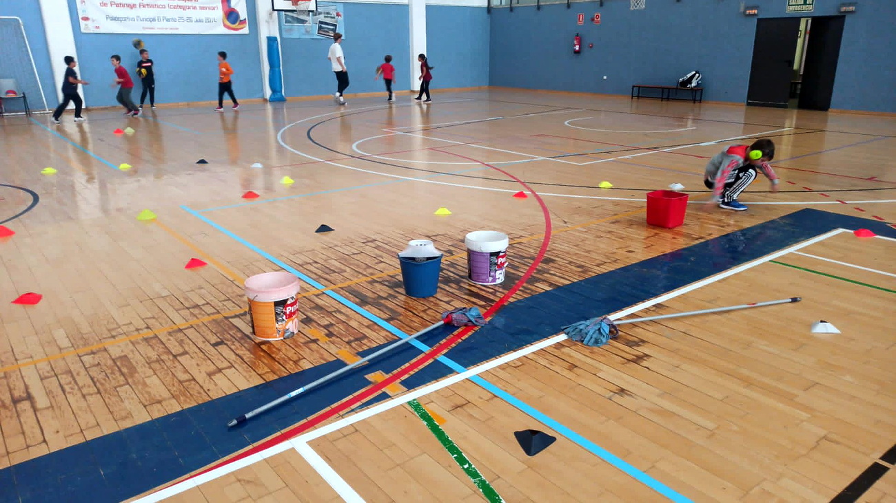 Entrenar en las canchas de Coslada se ha convertido en un auténtico deporte de riesgo