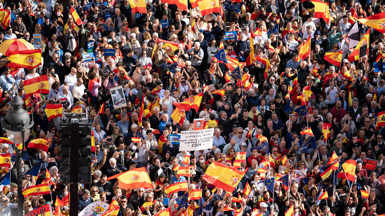 Cientos de miles de personas claman en Madrid y España contra la amnistía