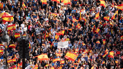 Cientos de miles de personas claman en Madrid y España contra la amnistía