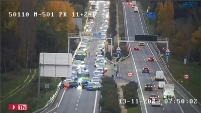 Restaurada la circulación en la M-501 tras grandes retenciones provocadas por un accidente