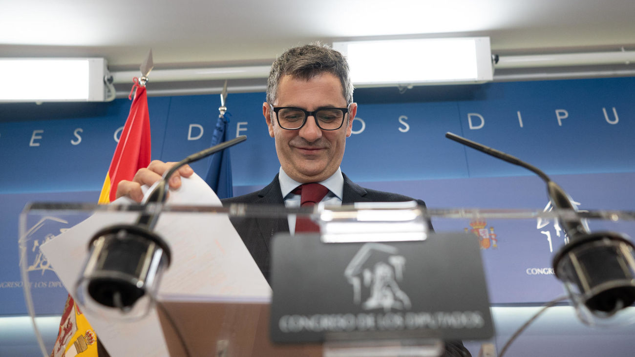 El PSOE registra la ley de amnistía en solitario sin la firma de sus socios y con el enfado de Sumar