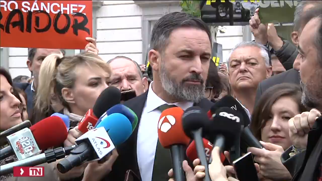 Vox presenta ante el Tribunal Supremo una querella contra Sánchez, Puigdemont, PSOE y Junts