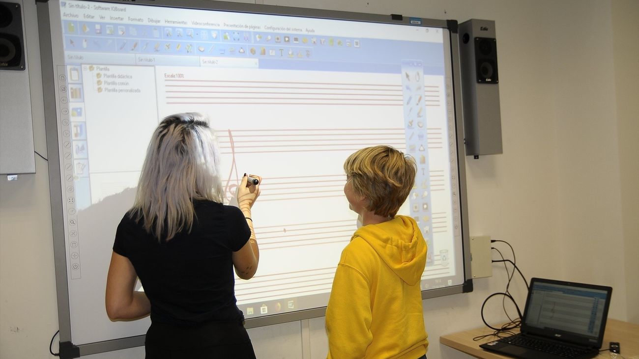 Pizarra digital en un centro escolar de Boadilla