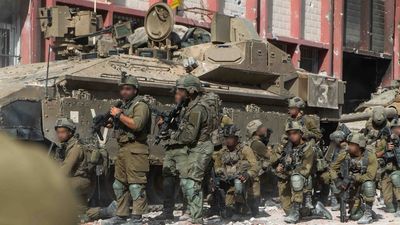 El Ejército israelí destruye las sedes  de la asamblea legislativa y del Gobierno de Hamás