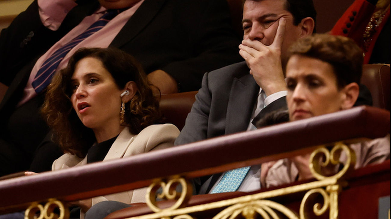Ayuso se convierte en centro de las críticas de Sánchez durante su investidura