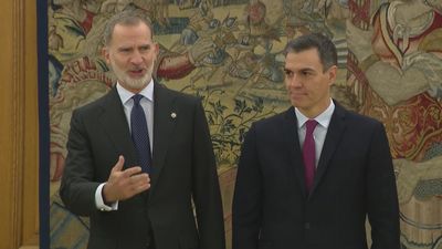 Pedro Sánchez promete su cargo de presidente ante el rey y la Constitución