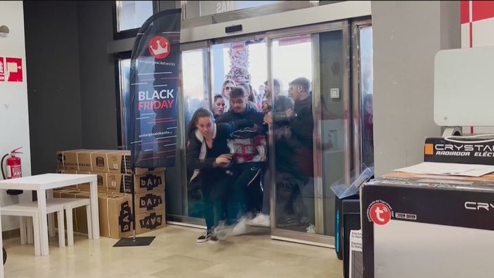 Una tienda venderá ¡muebles por un euro! durante el Black Friday