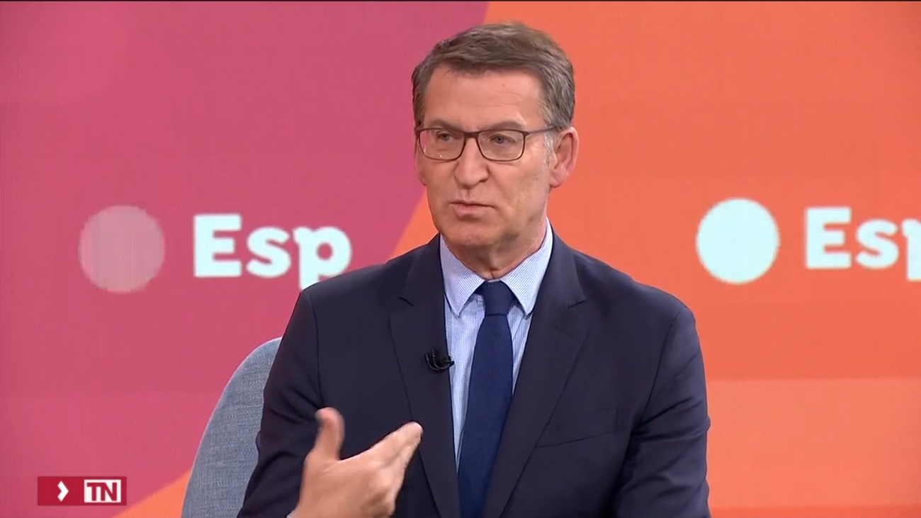 Feijóo avisa: "Los primeros días de diciembre vamos a volver a la calle a defender la Constitución"