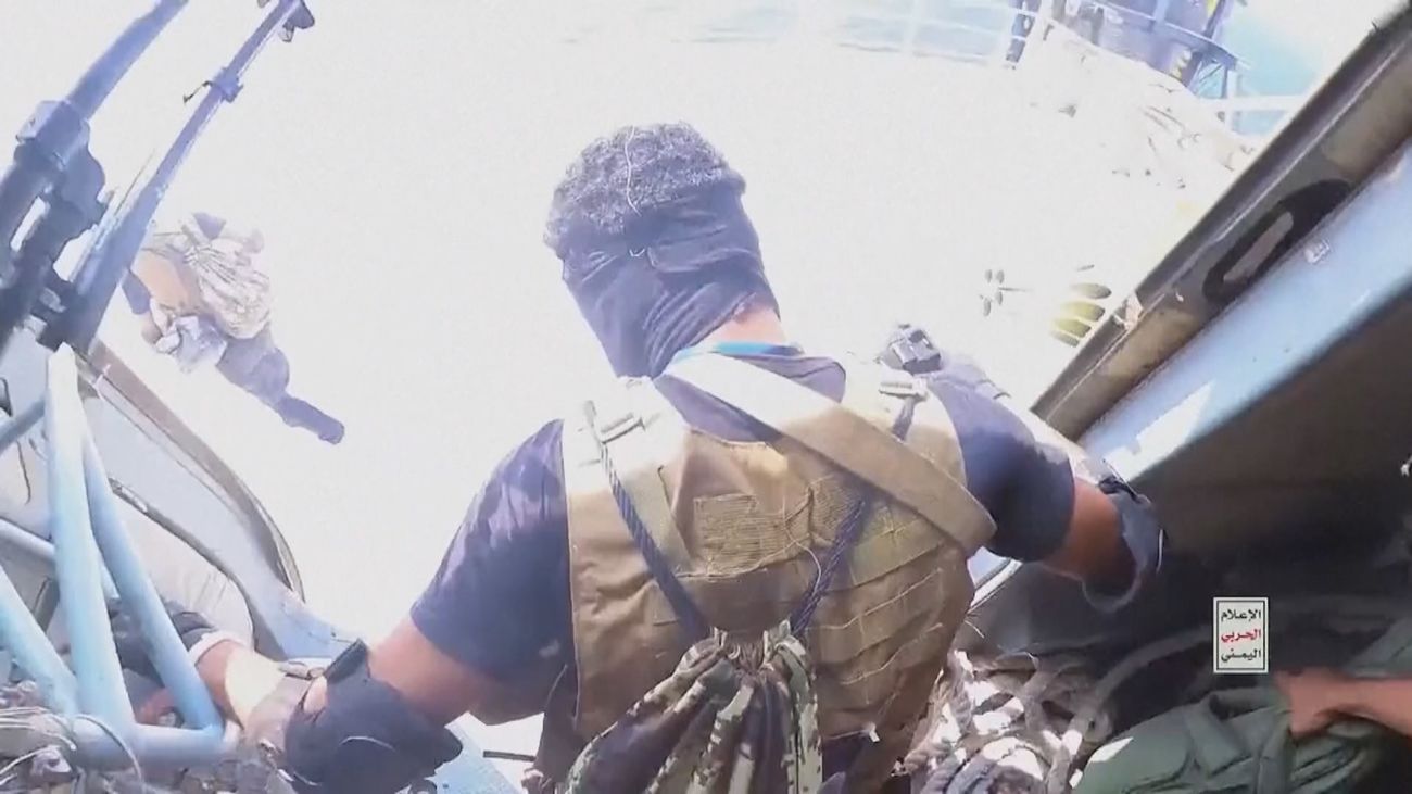 Video: Secuestro de un carguero en el mar Rojo por rebeldes yemeníes