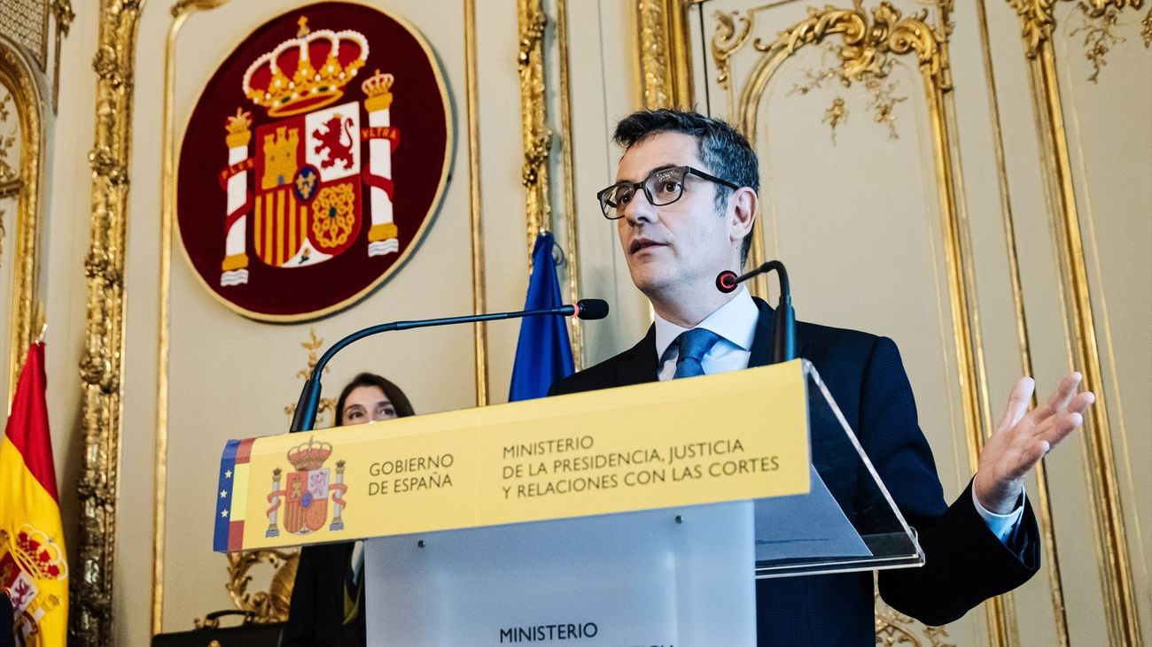 Félix Bolaños toma posesión de sus cargos con la primera huelga en Justicia de su mandato