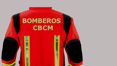 Los bomberos de la Comunidad de Madrid cambian su uniforme a rojo