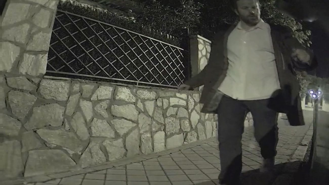 VIDEO: Piden ayuda para encontrar al 'Rambo de Barajas' que atemoriza a los vecinos y raya sus coches