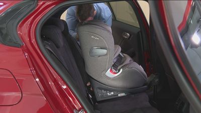 Alertan del peligro de comprar sillas infantiles de coche en internet sin control de aduana