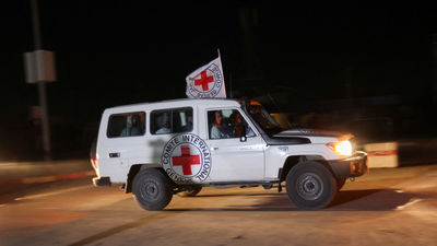 Hamas libera a 13 rehenes israelíes y 12 tailandeses tras la tregua