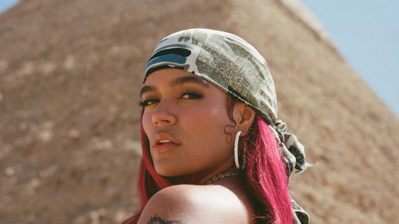 Karol G da un concierto sorpresa para las reclusas de una cárcel colombiana