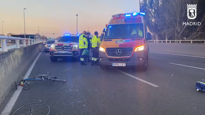 Un ciclista, herido grave tras ser atropellado por un coche en Villaverde
