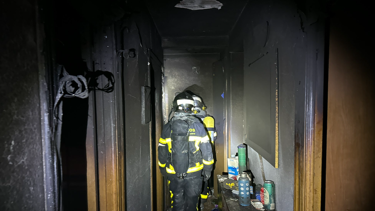 Incendio de una vivienda en Alcalá de Henares con siete intoxicados por humo