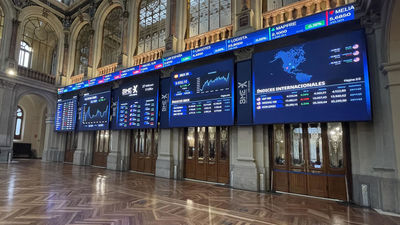 La bolsa cae el 0,03% por Wall Street y por la incapacidad de superar los 10.000 puntos