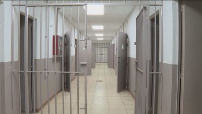 Los juzgados de Plaza de Castilla estrenan salas de espera para abogados y renuevan los calabozos