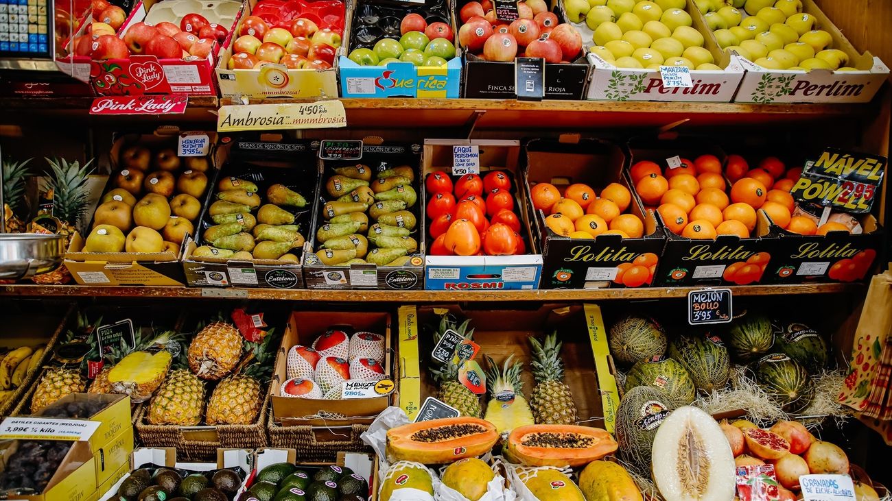 Llenar el carro de frutas y verduras , una sencilla manera de evitar tumores
