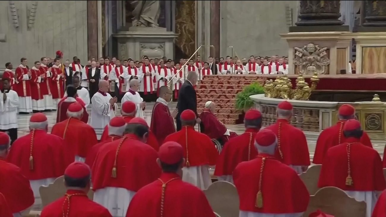El Papa, con los obispos españoles en el Vaticano