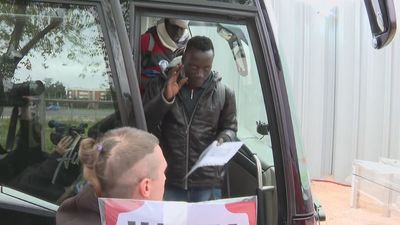 Los primeros 270 inmigrantes ya han llegado a Alcalá de Henares