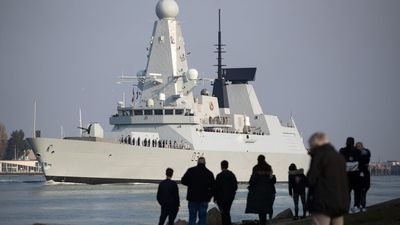 Reino Unido envía un buque al este de Suez para salvaguardar la seguridad en el Golfo