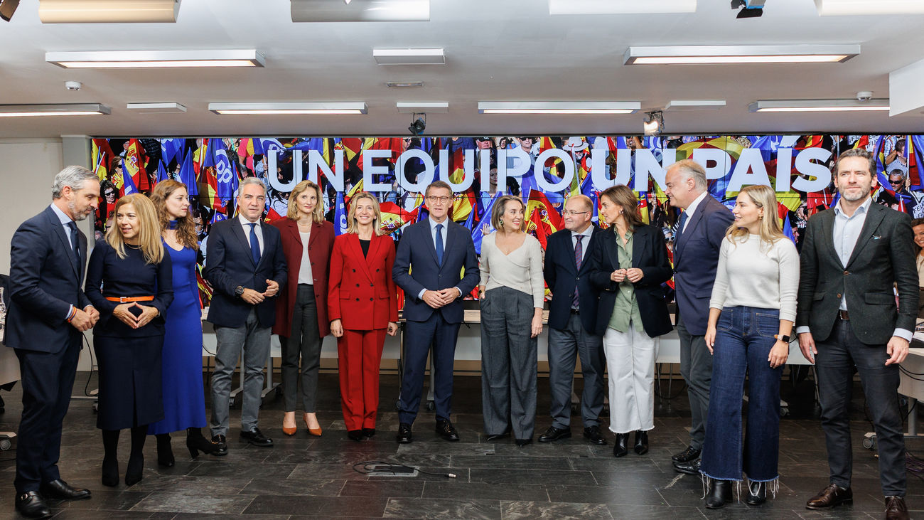 Feijóo urge a Sánchez a aclarar qué se negocia y quién es mediador en cita de Ginebra, que tilda de "humillación"