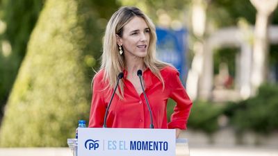 Álvarez de Toledo: "Sánchez quiere división, que suba Vox para que pierda el PP"