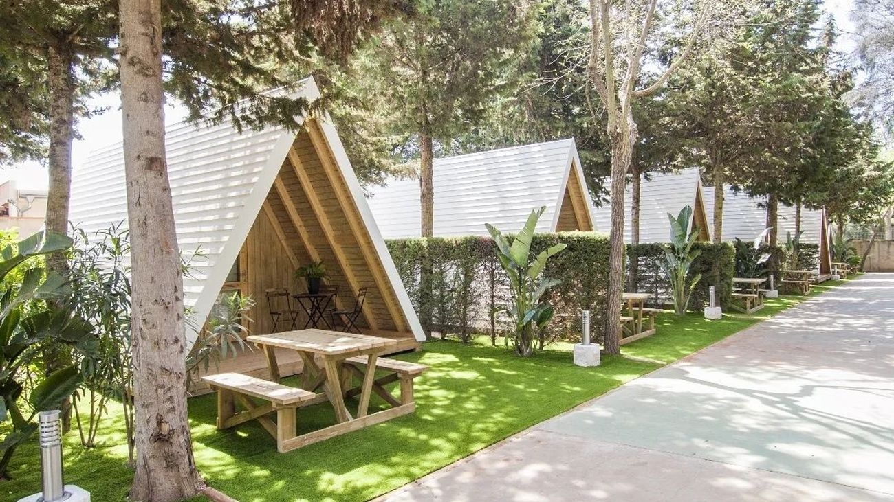 Las pernoctaciones extrahoteleras suben un 7,3% en octubre en España