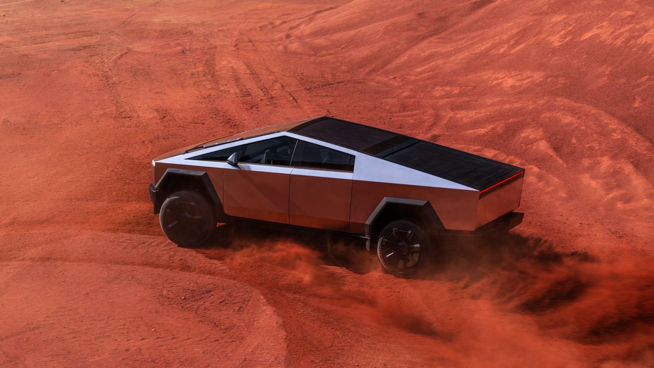 Así es la futurista Tesla Cybertruck de Elon Musk: Más rápida que un Porsche 911 y a prueba de balas