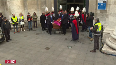 Miles de personas despiden a Concha Velasco en Valladolid