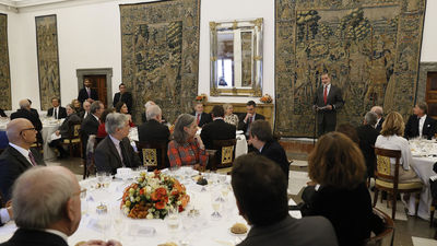 El rey celebra que el Instituto Cervantes "siga creciendo en cifras e influencia"