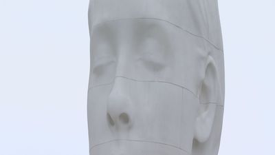 Julia, la guardiana de la Plaza de Colón, se queda en Madrid hasta 2027