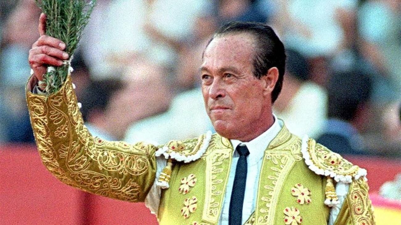 La firma de Zabala de la Serna: Curro cumple 90 bajo el manto de un currismo hoy universal