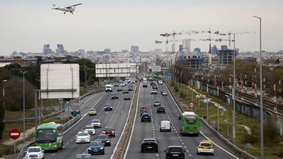 Varios accidentes complican el inicio del puente en las carreteras