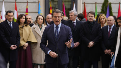Feijóo acusa a Sánchez de "liderar un movimiento en contra de la Constitución"