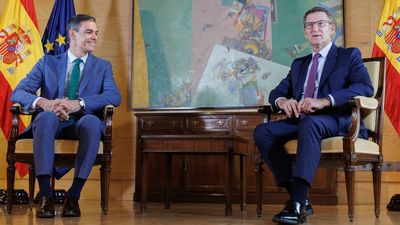 Sánchez afirma que la Constitución "es el marco fundacional de la convivencia" y Feijóo pide "respetarla y defenderla"
