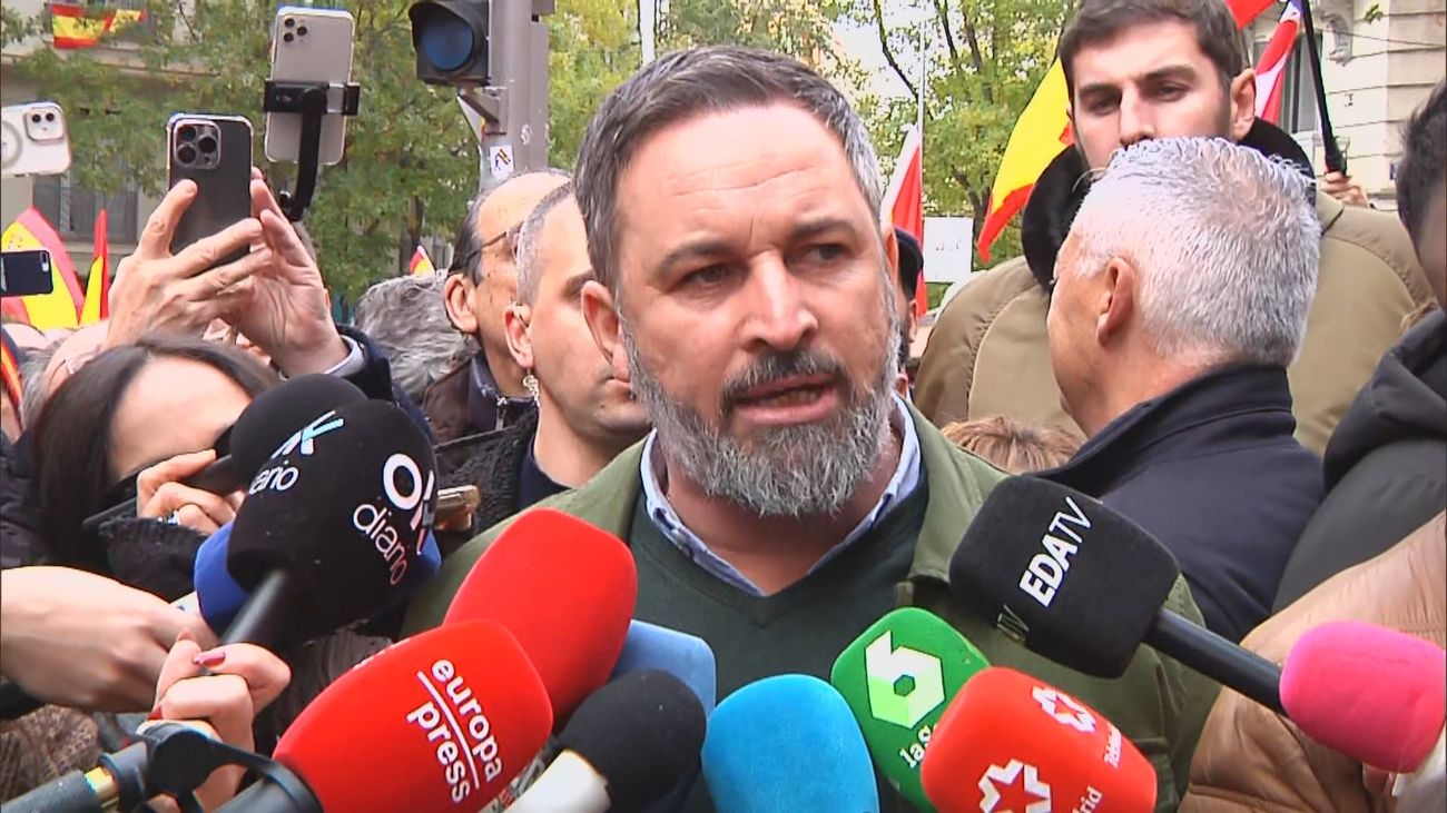 Abascal: "Defender hoy la Constitución es denunciar a quienes están perpetrando un golpe contra la misma"